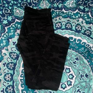 Social Standard ankle skinny jeans. Good condition. Worn maybe 3 times.